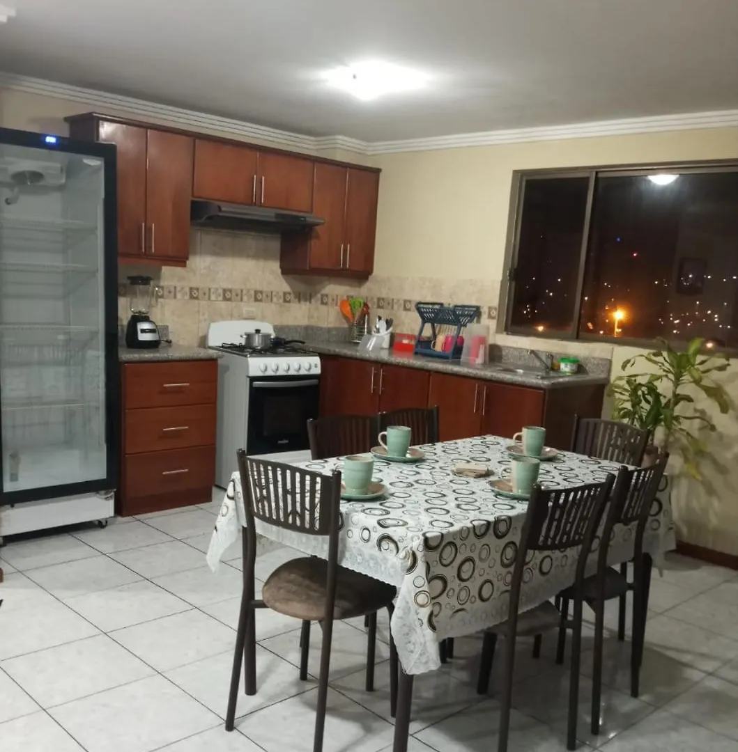 Apartamento Familiar Κουένκα 0*,  Ισημερινός